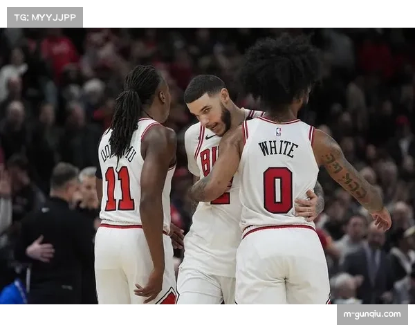 尼克斯主场迎战灰熊：新秀对决与团队数据成关键看点